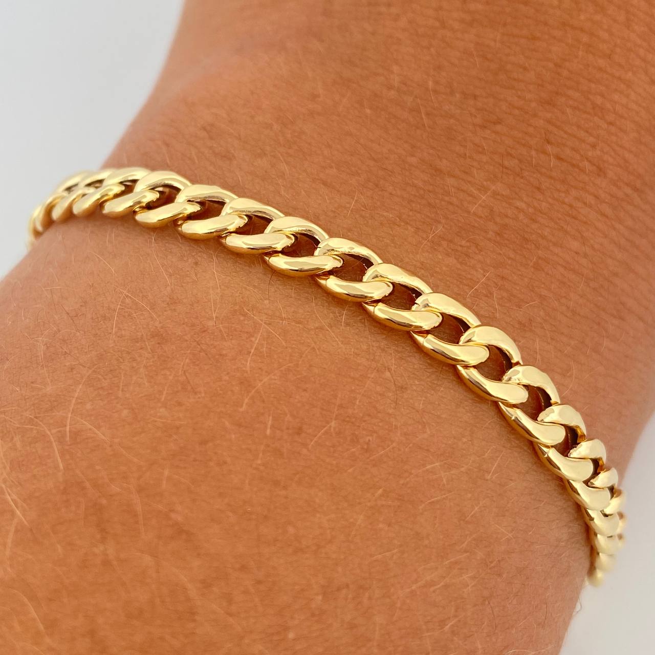 Pulso Cubana 2.3gr / 2.3cm / Oro Amarillo +1 18K &