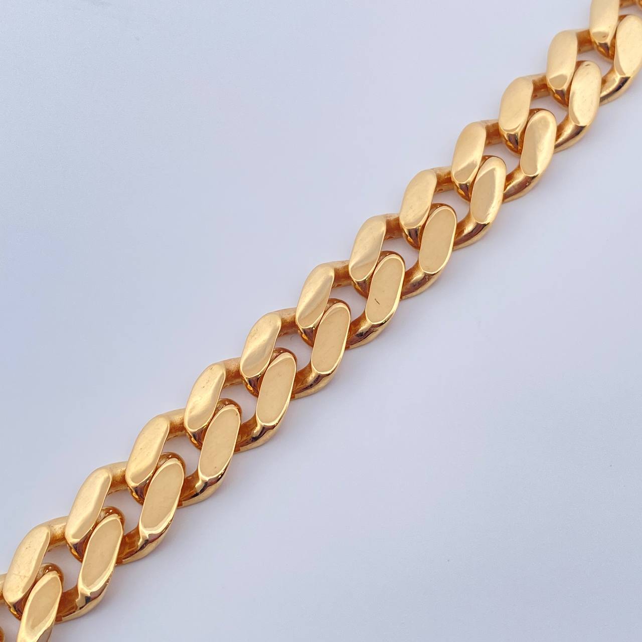 Pulso Cubana 20.4gr / 20cm / Oro Amarillo +1 18K $