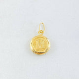 Dije Letra M Circulo Texturizado 0.45gr / 1.5cm / Oro Amarillo 18K *