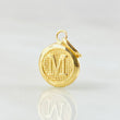Dije Letra M Circulo Texturizado 0.4gr / 1.5cm / Oro Amarillo 18K ©