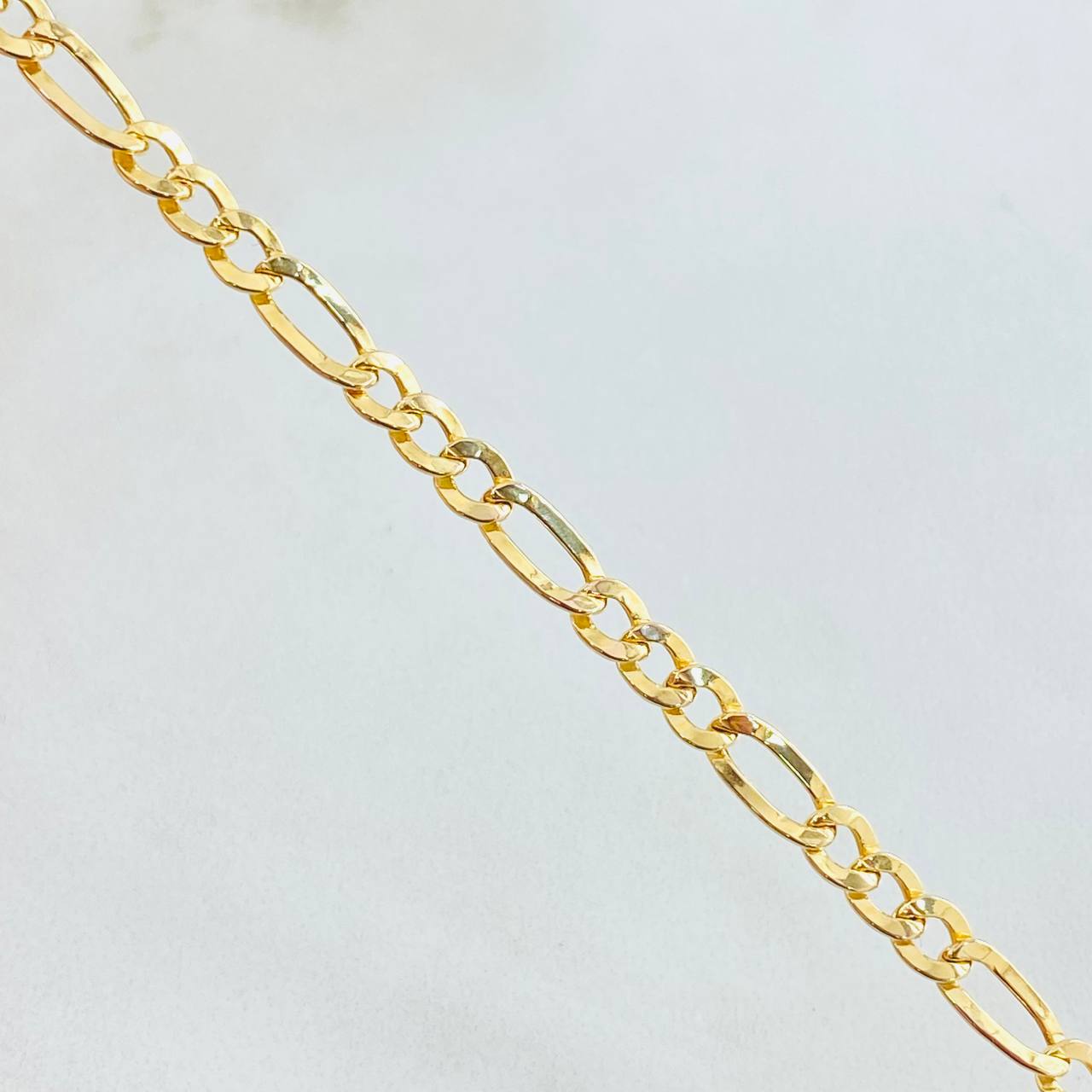 Cadena Figaro 8.15gr / 70cm / Oro Amarillo +1 18K