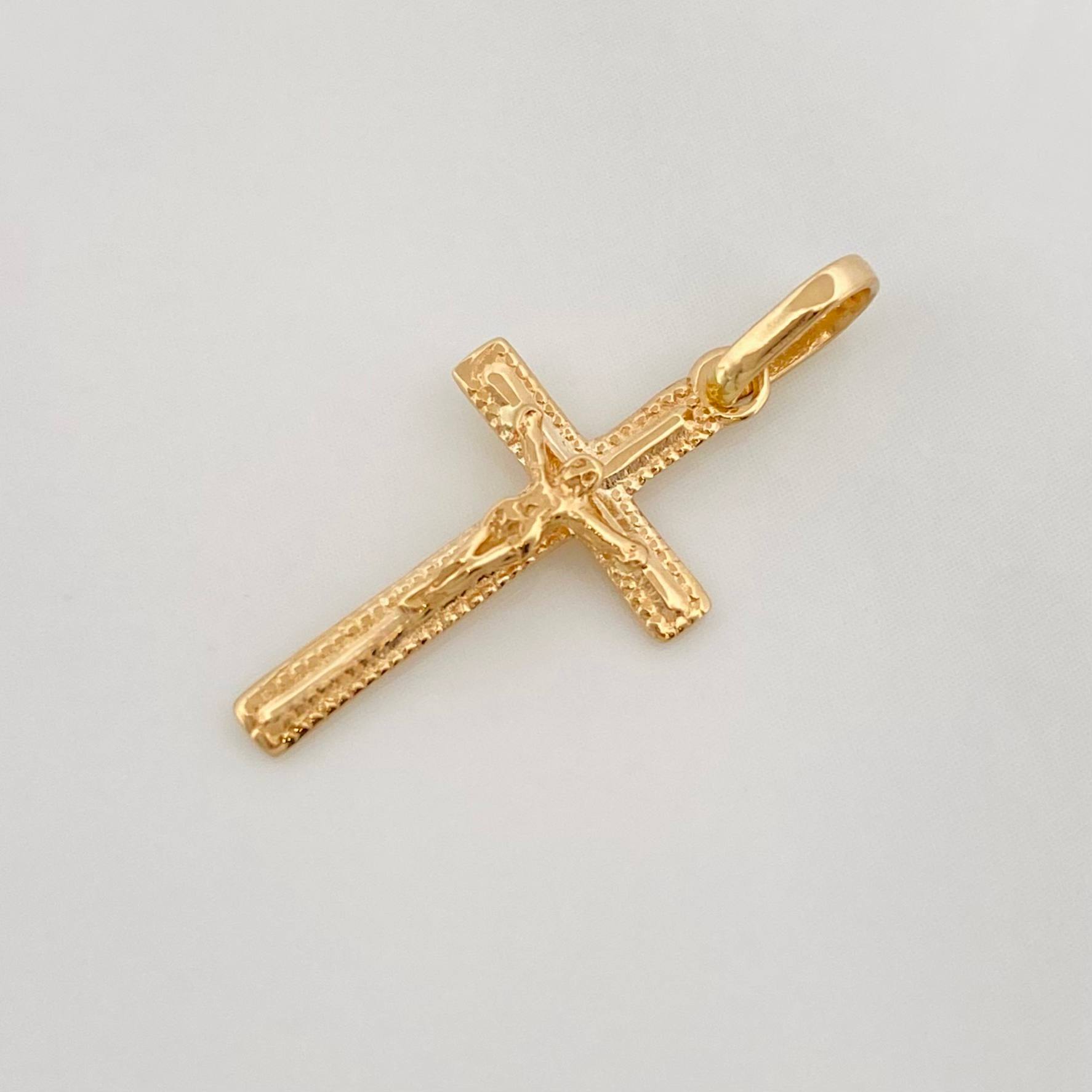 Dije Cruz Cristo 0.85 g / 2.4 cm Oro Amarillo 18K