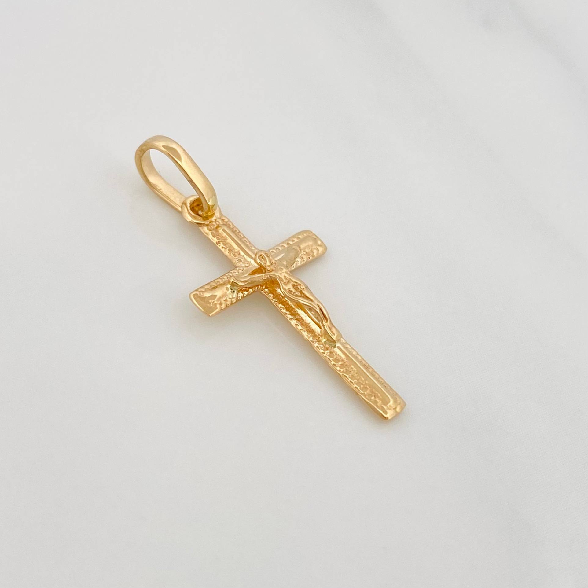 Dije Cruz Cristo 0.85 g / 2.4 cm Oro Amarillo 18K