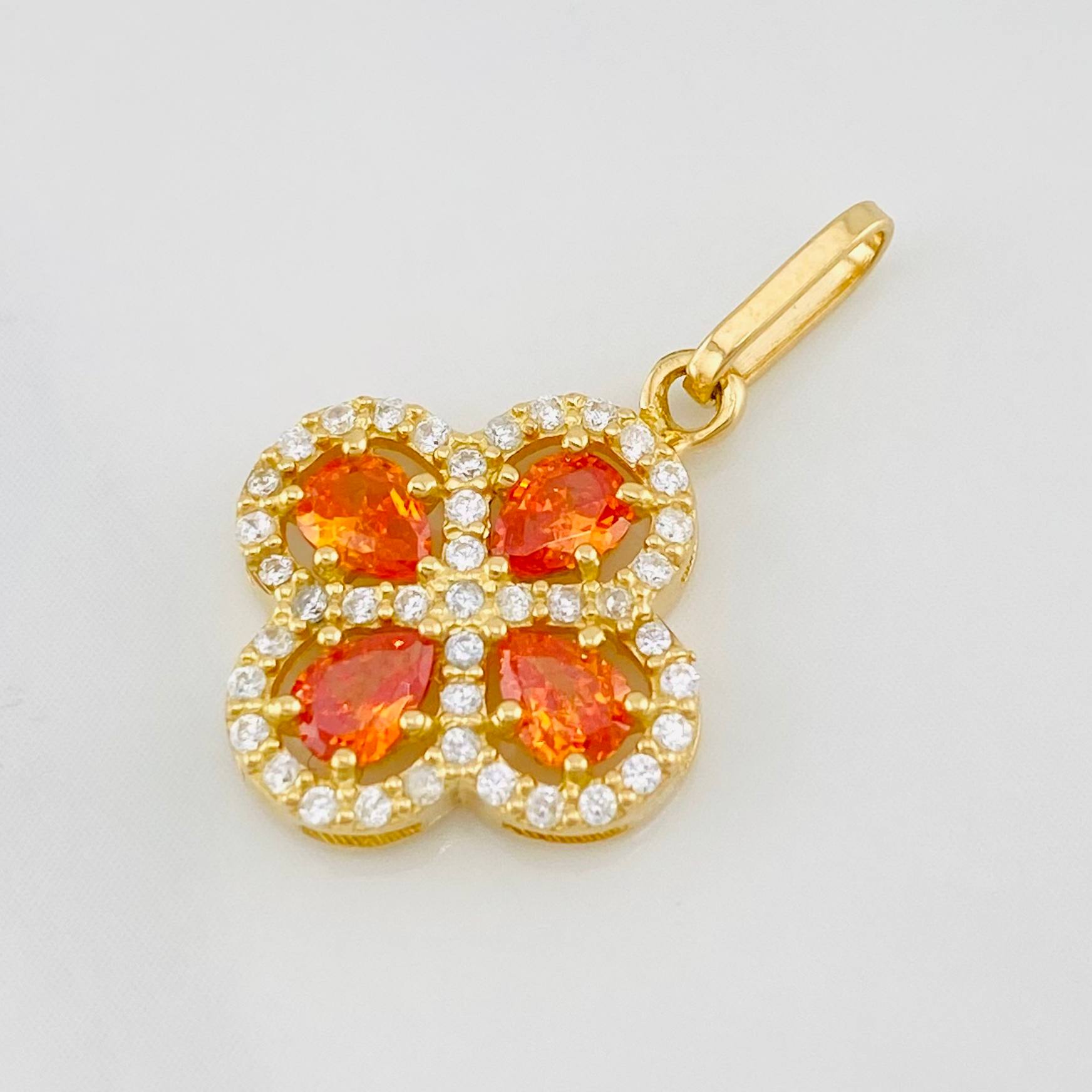 Dije Trébol 1.75 g / 2.2 cm Oro Amarillo 18K