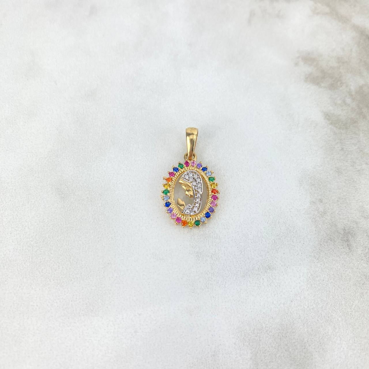 Dije Virgen Maria 1.9gr / 2.4cm / Ovalo Circones Colores Dos Oros Amarillo Blanco *