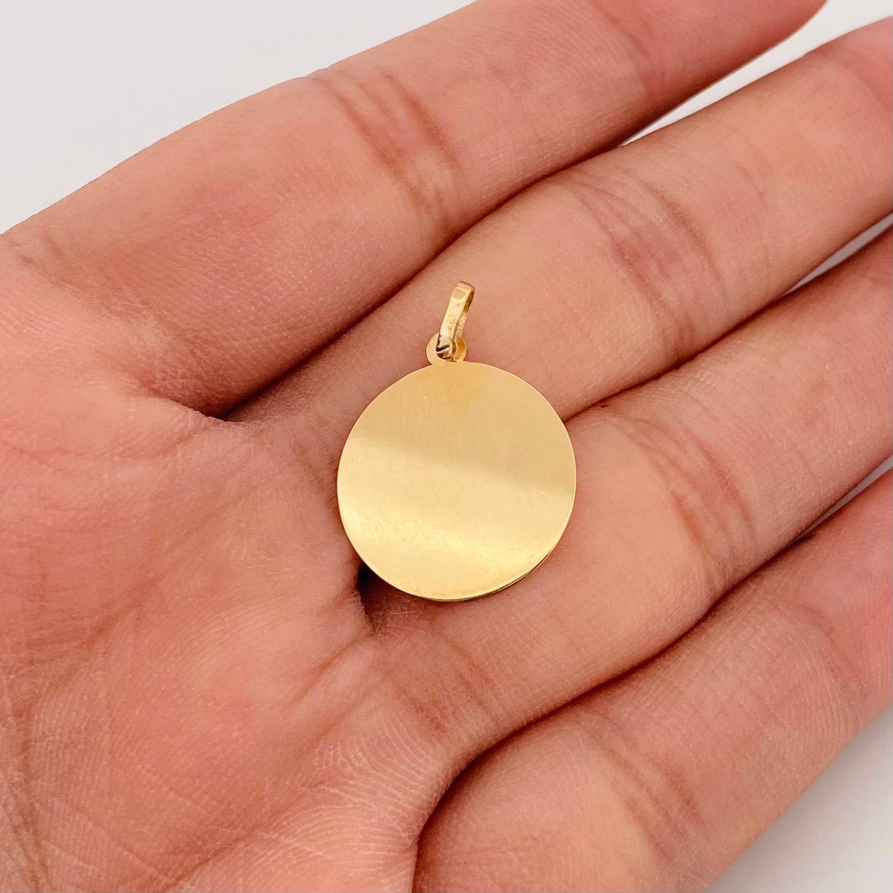 Dije Placa Circulo 1.05g / 2.1cm Oro Amarillo 18K