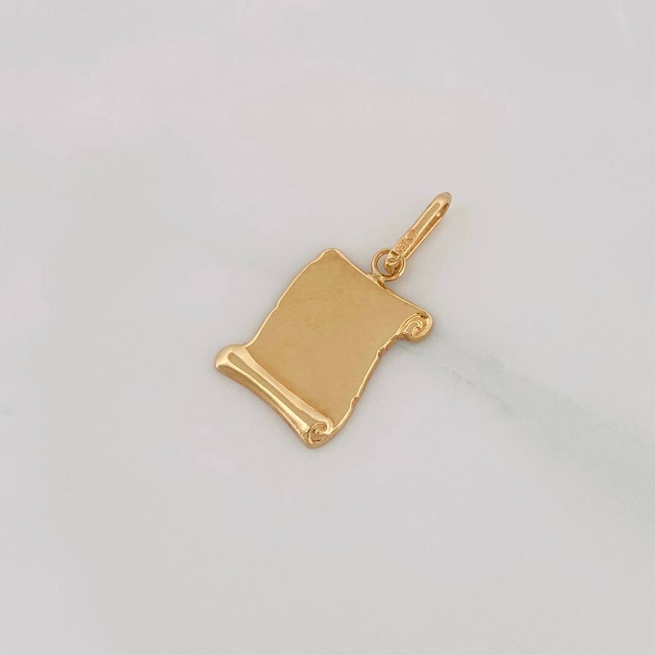 Dije Placa Pergamino 1.1g / 2.4cm Oro Amarillo 18K