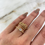 Anillo Solitario Corona 4.95gr / T8 1/2 / Circones Blancos Oro Amarillo ©