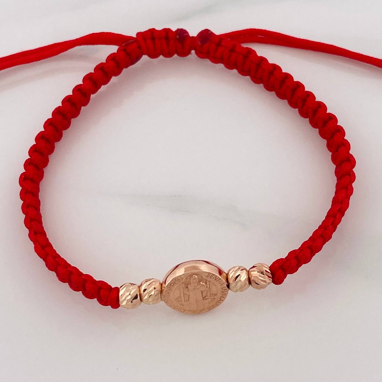 Pulsera Tejida Roja San Benito Oro Rosa 18K