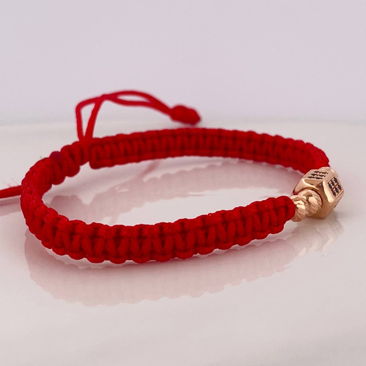 Pulsera Tejida Roja Cubo Oro Rosa 18K