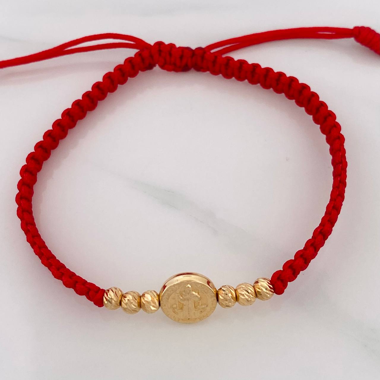 Pulsera Tejida Roja San Benito Oro Amarillo 18K