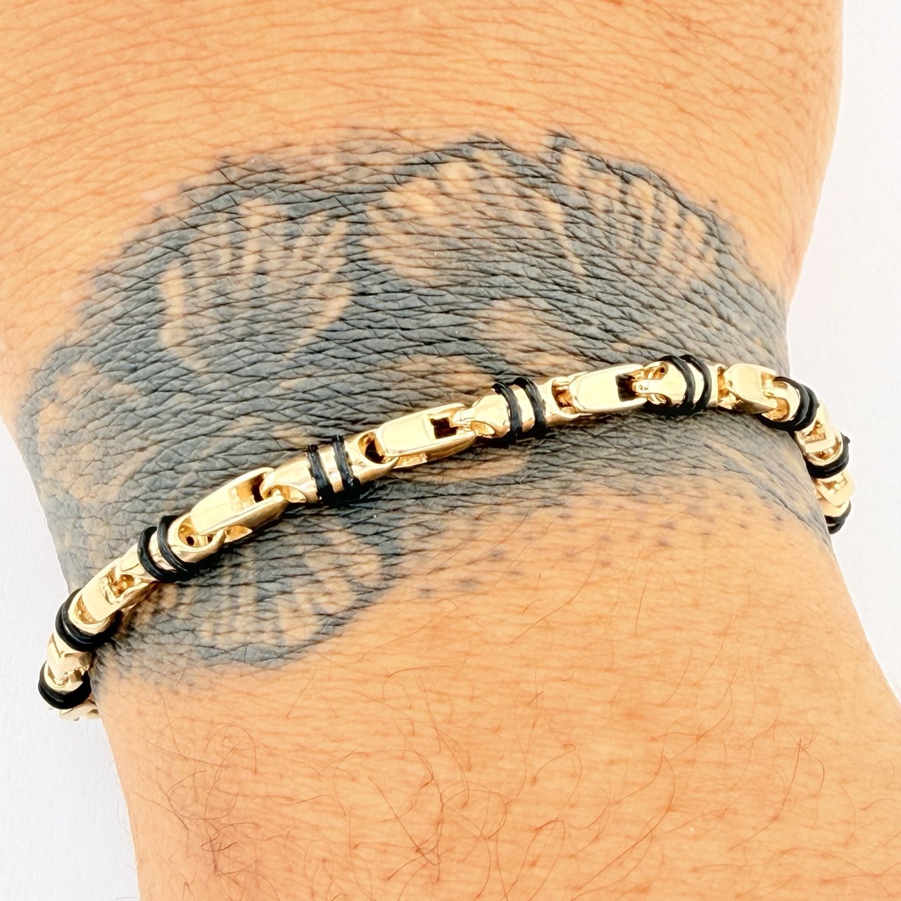 Pulso Rustico Barril 9.55gr / 17.8cm / 3.68mm Oro Amarillo 18K $