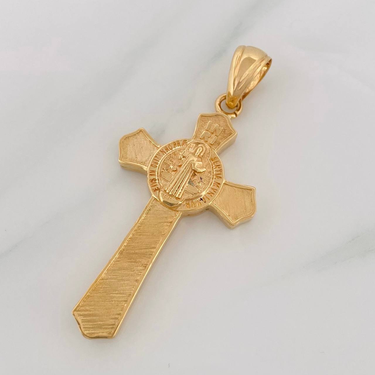 Dije Cruz San Benito 9.35g / 5cm Oro Amarillo 18K