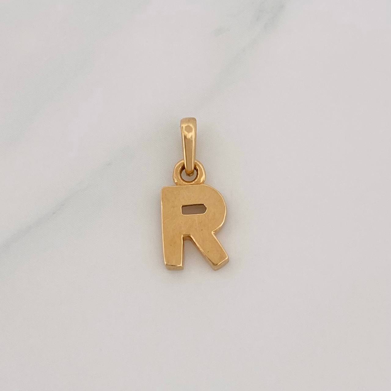 Dije Letra R 0.6g / 1.5cm Oro Amarillo 18K