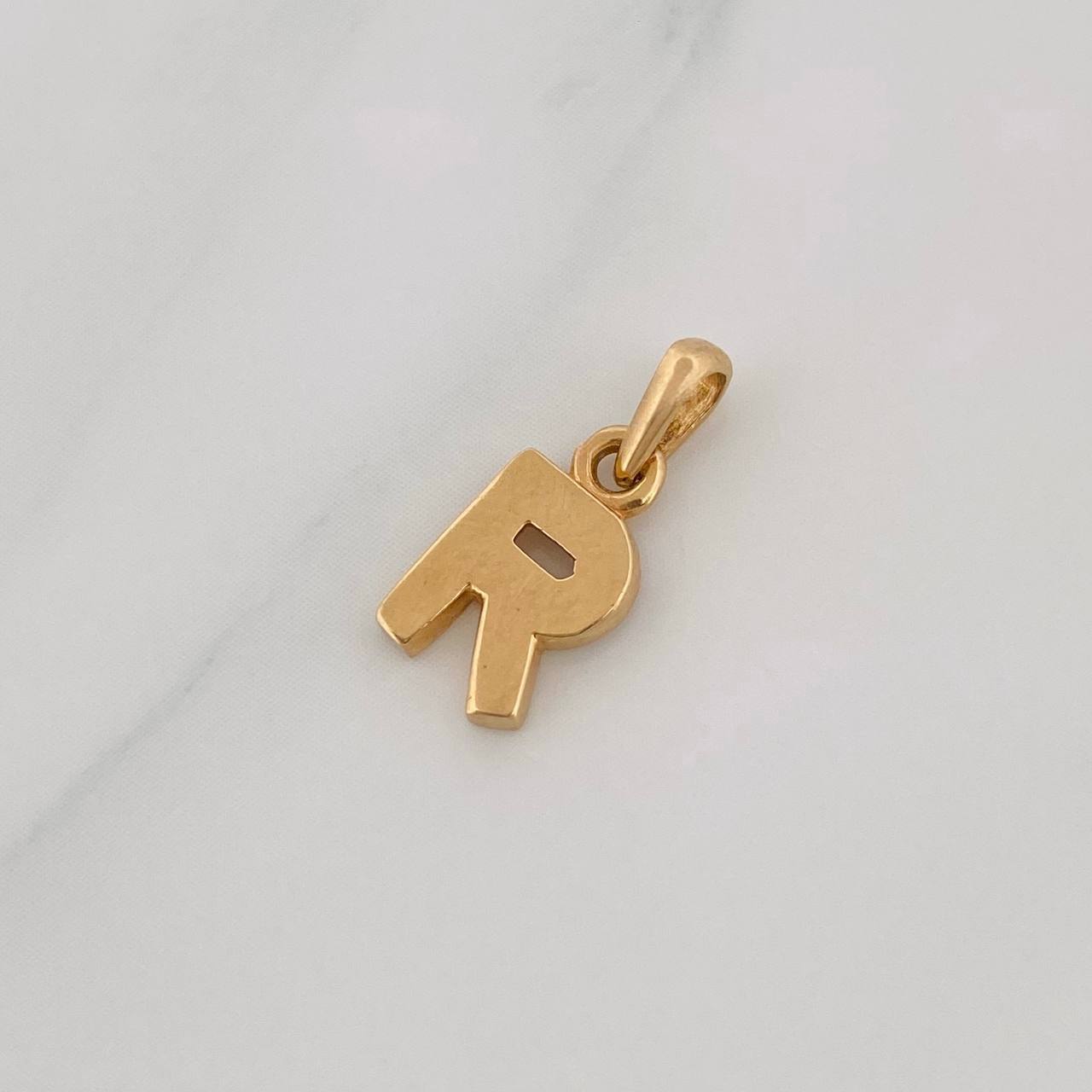Dije Letra R 0.6g / 1.5cm Oro Amarillo 18K