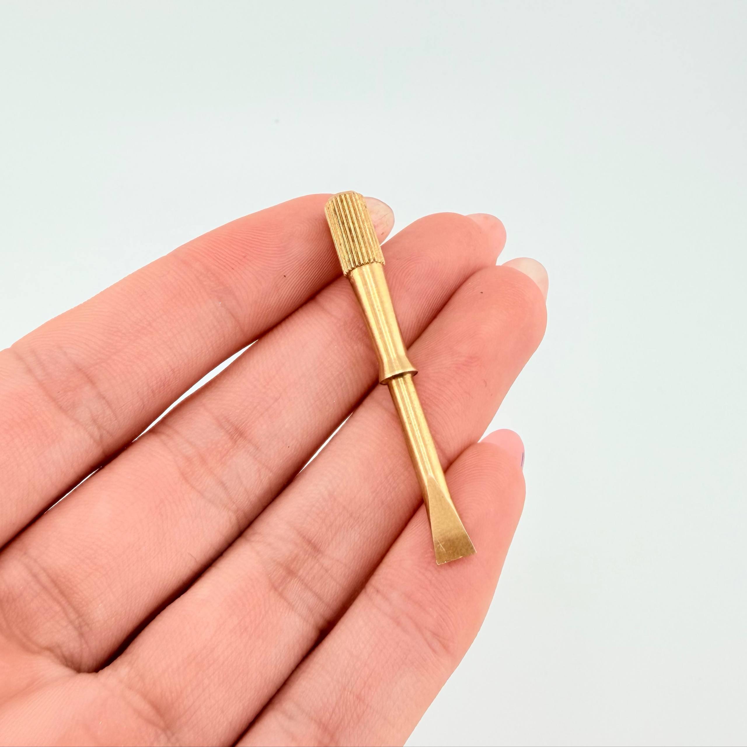 Pulso Aro Destornillable 6.9gr / 17cm / Oro Amarillo +4 18K ©