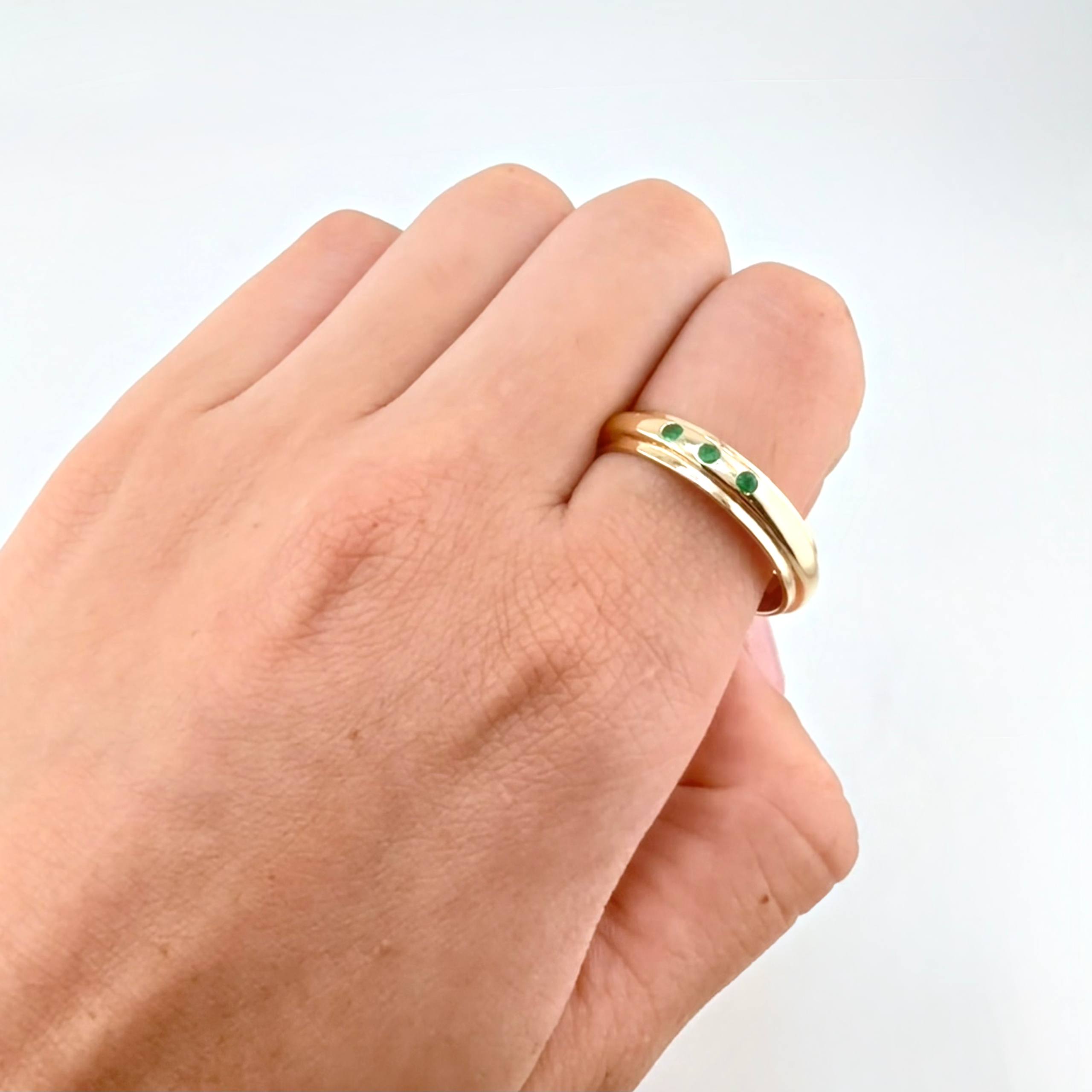 Anillo Argolla Bulto Central 7.1gr / T11 3/4 / Oro Amarillo 18K ©