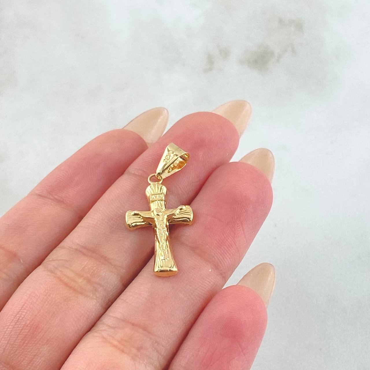 Dije Crúz Cristo Puntas Ovaladas 0.8gr / 3cm / Oro Amarillo 18K