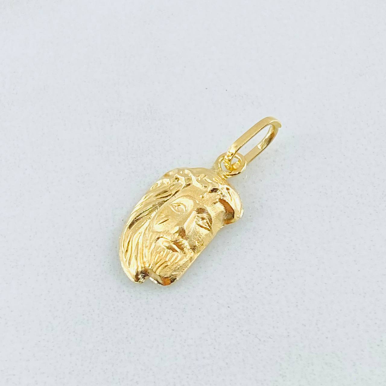 Dije Rostro Cristo 0.6gr / 2cm / Oro Amarillo 18K
