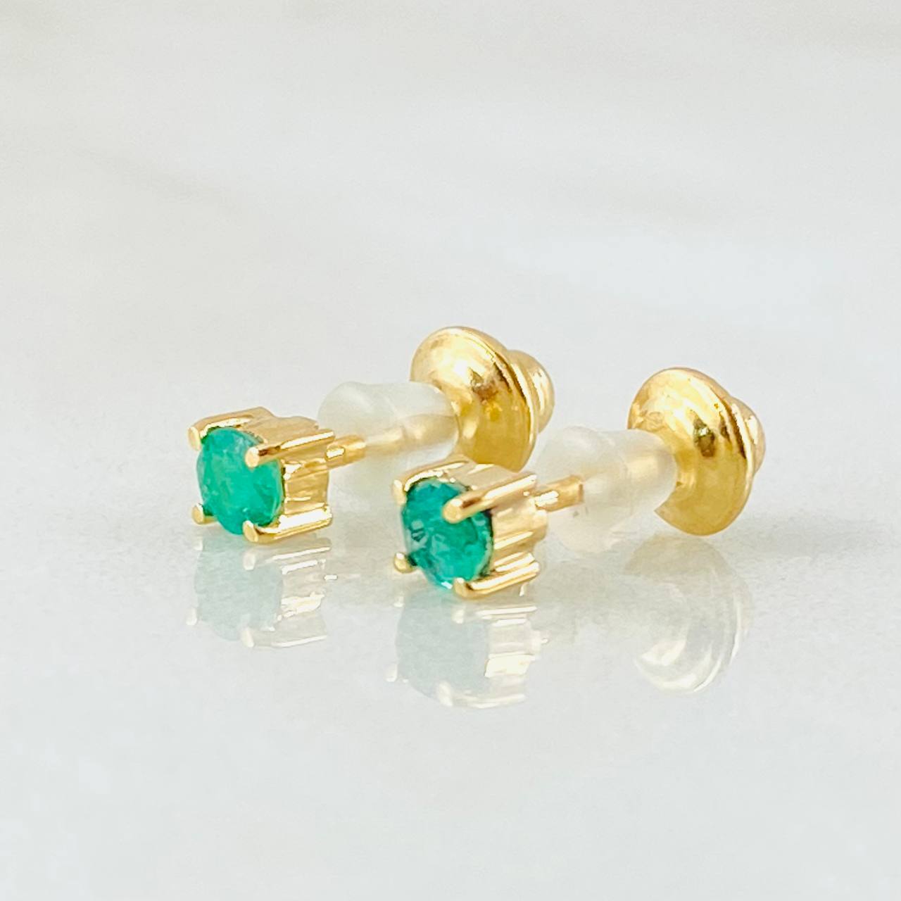 Topos Piedra Esmeraldas 20pts 0.75gr / Oro Amarillo 18K