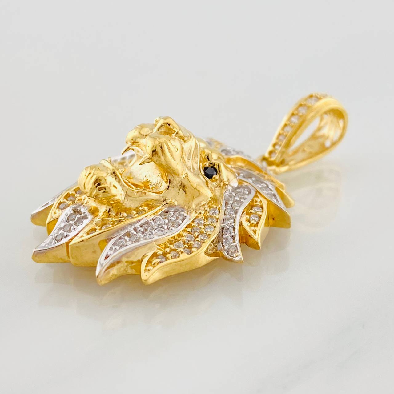 Dije Leon 8g / 4cm Dos Oros Amarillo Blanco 18K