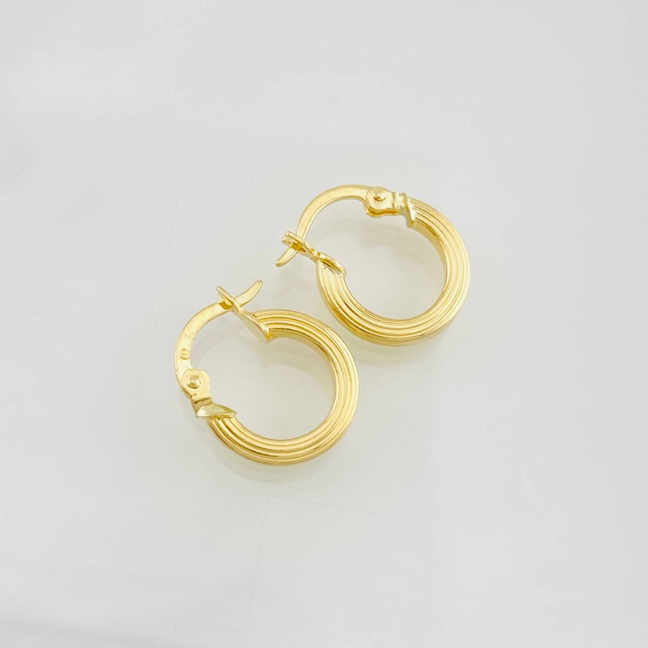 Candongas Winter 1.05g / 1.5cm Oro Amarillo 18K