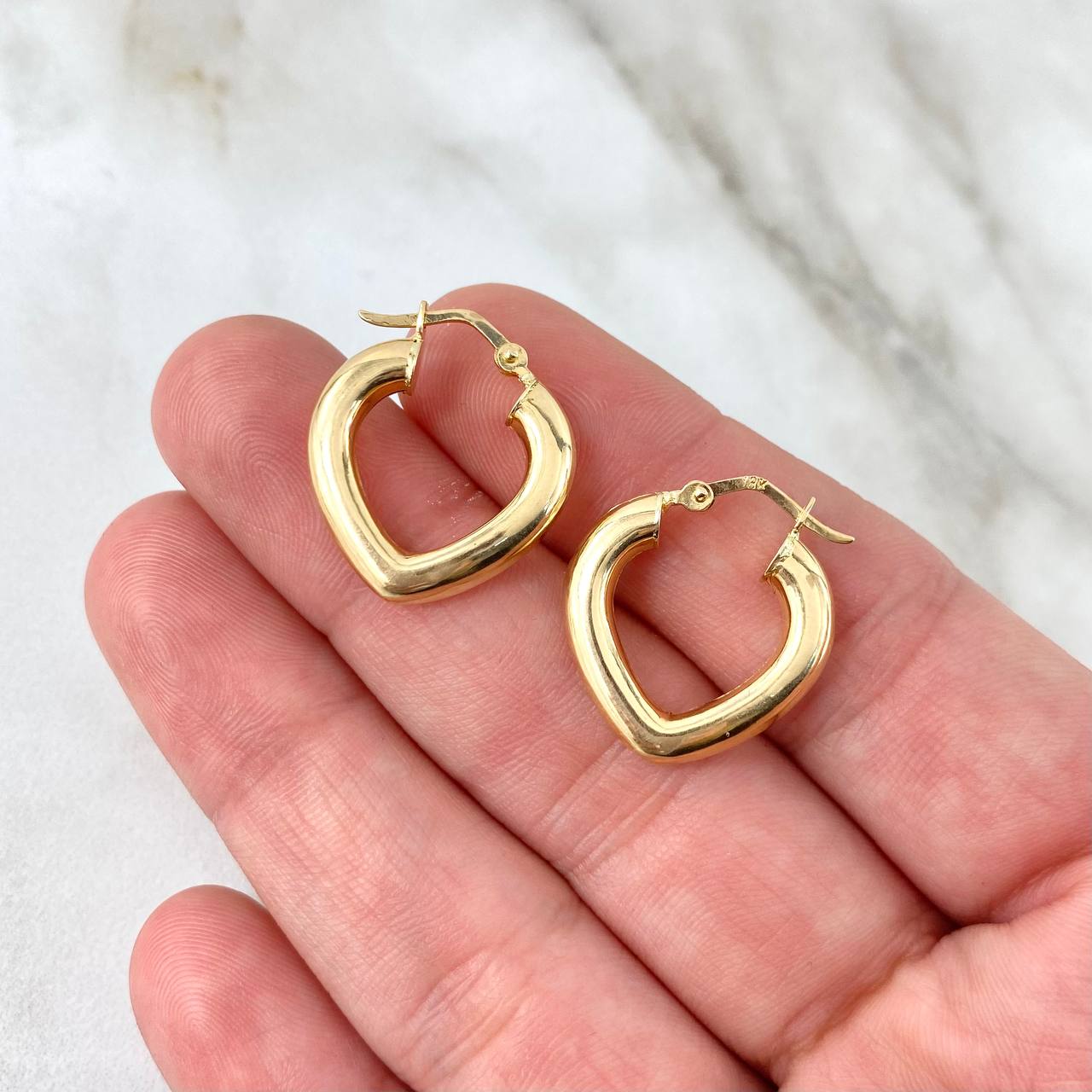 Candongas Corazon Liso 2.15gr / 2.2cm / Oro Amarillo 18K