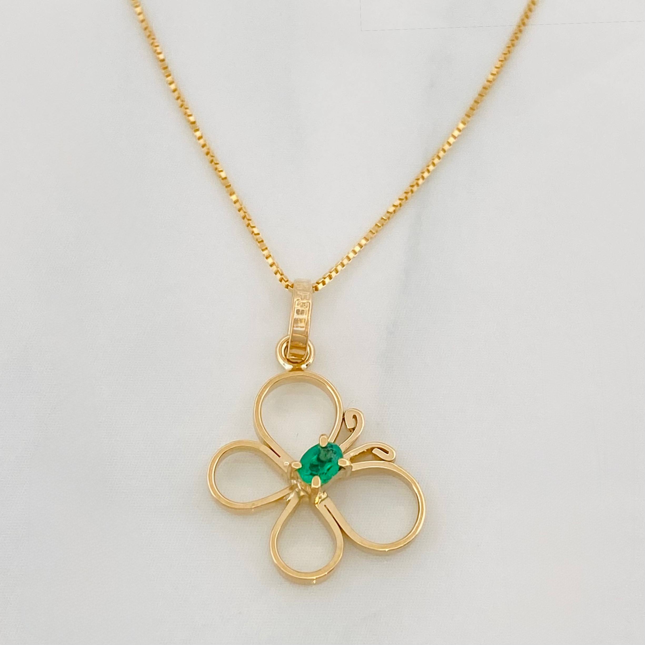 Set Cadena Veneciana + Dije Mariposa esmeralda 0.2 pts / 1.55g / 40cm Oro Amarillo 18K