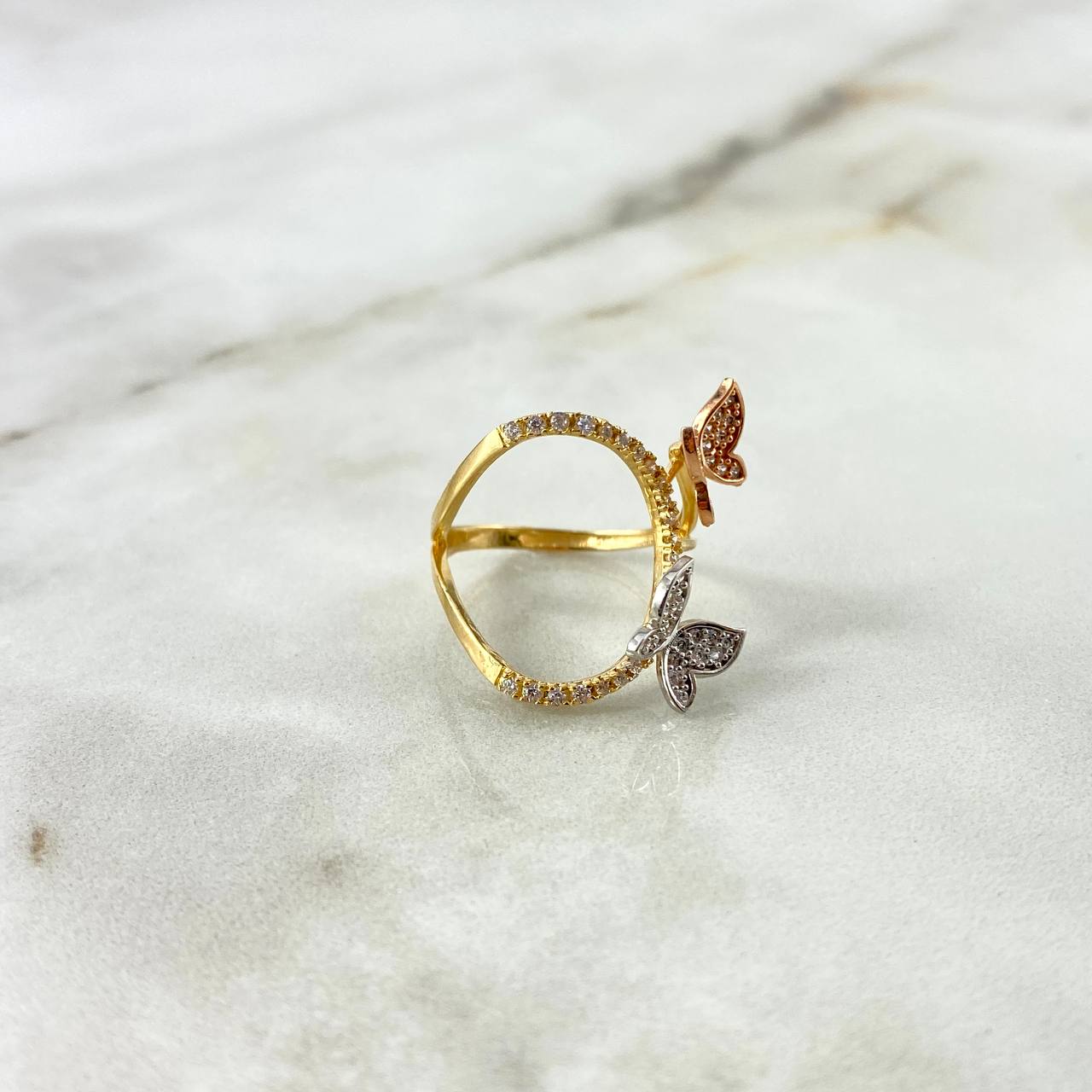 Anillo Mariposas 3.1gr / T6 1/2 / Circones Blancos Tres Oros ©