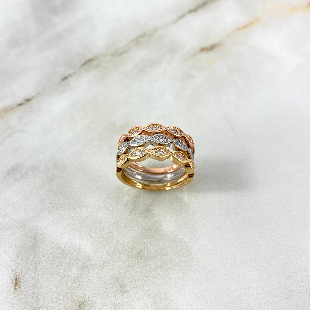 Anillo Trio  6.35gr / T6 1/4 / Circones Blancos Tres Oros ©