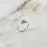 Anillo Solitario 1.65gr / T8 / Circon Blanco Oro Blanco ©