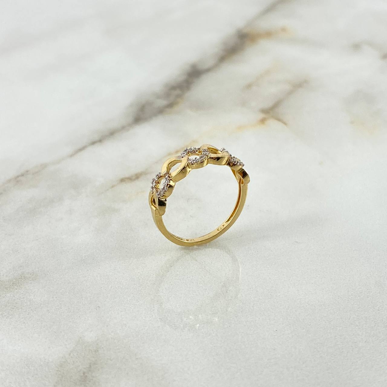 Anillo Circulos 2.1gr / T7 / Circones Blancos Oro Amarillo