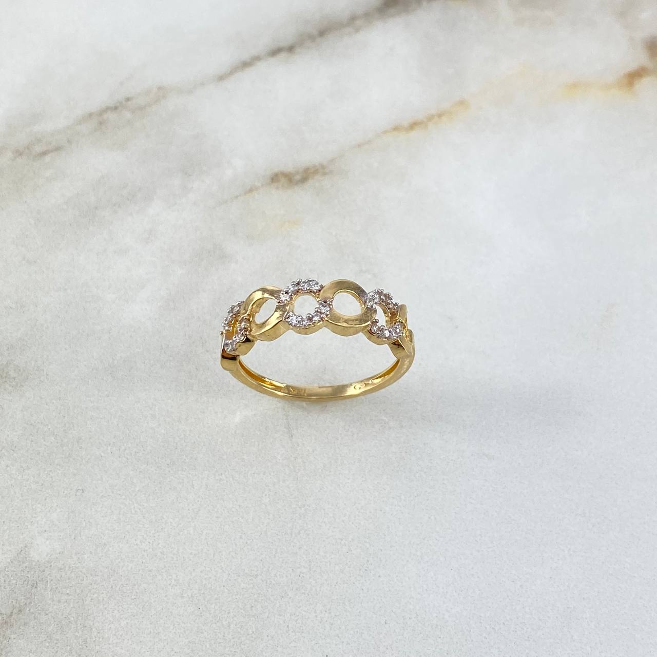 Anillo Circulos 2.1gr / T6 1/4 / Circones Blancos Dos Oros Amarillo Blanco ©