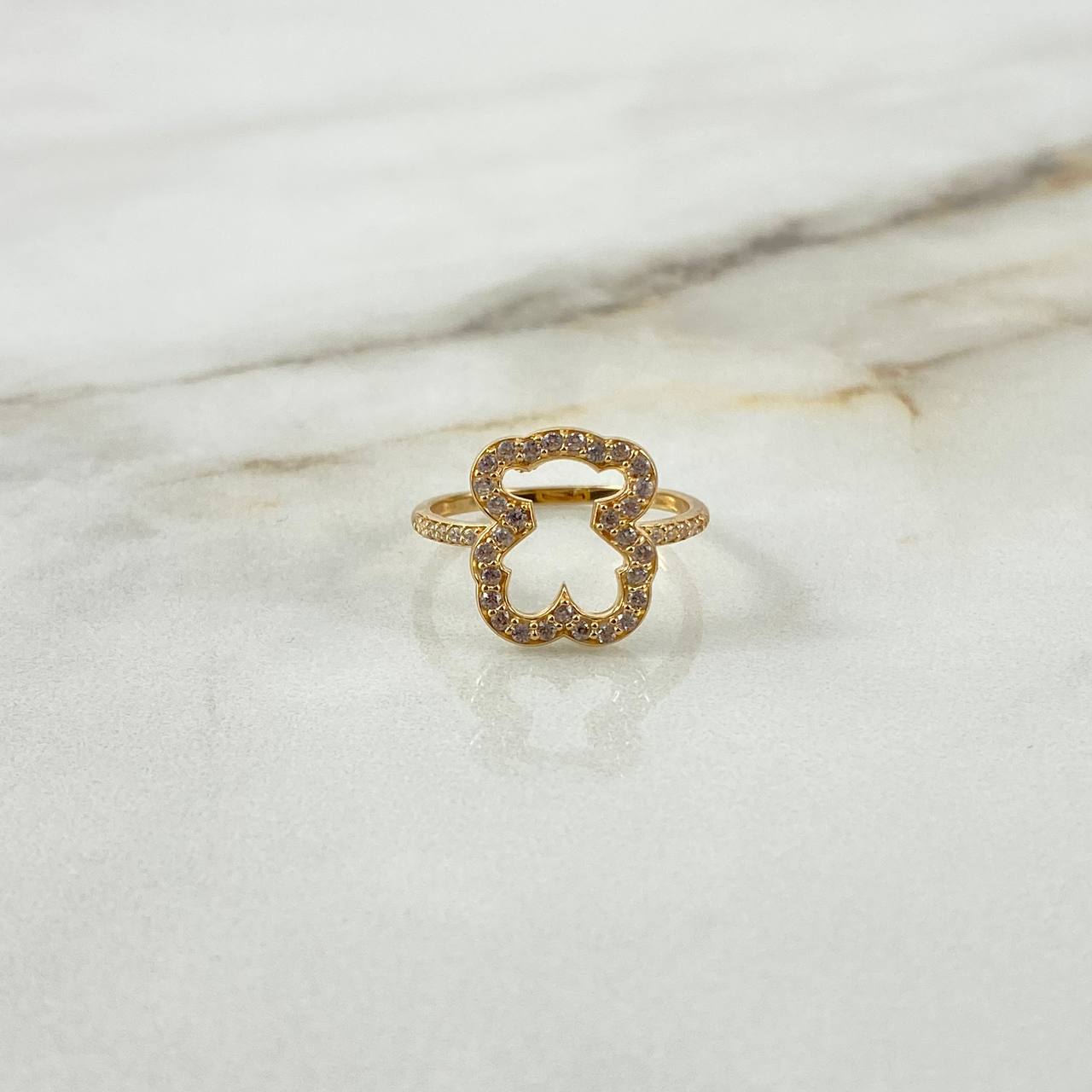 Anillo Oso TS 2.75gr / T6 1/2 / Circones Blancos Oro Amarillo ©