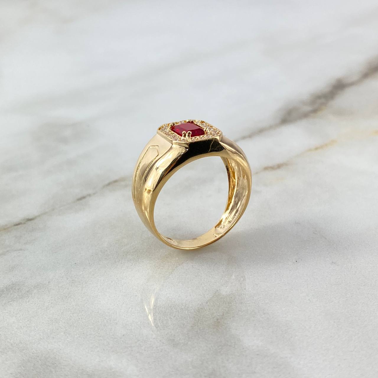 Anillo Halo 8gr / T10 3/4 / Circon Rojo Blancos Oro Amarillo ©
