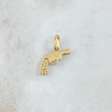 Dije Revolver Texturizado 1.05gr / 2cm / Circones Blancos Oro Amarillo 18K