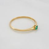 Anillo solitario esmeralda 0.5pts Esmeralda 1pts 0.9g / T7 Oro Amarillo 18K