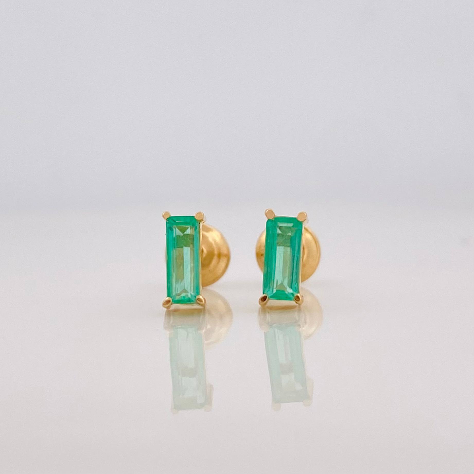 Topos Rectangular esmeralda 0.42 pts Esmeralda 1pts 0.9g / 2.78mm Oro Amarillo 18K