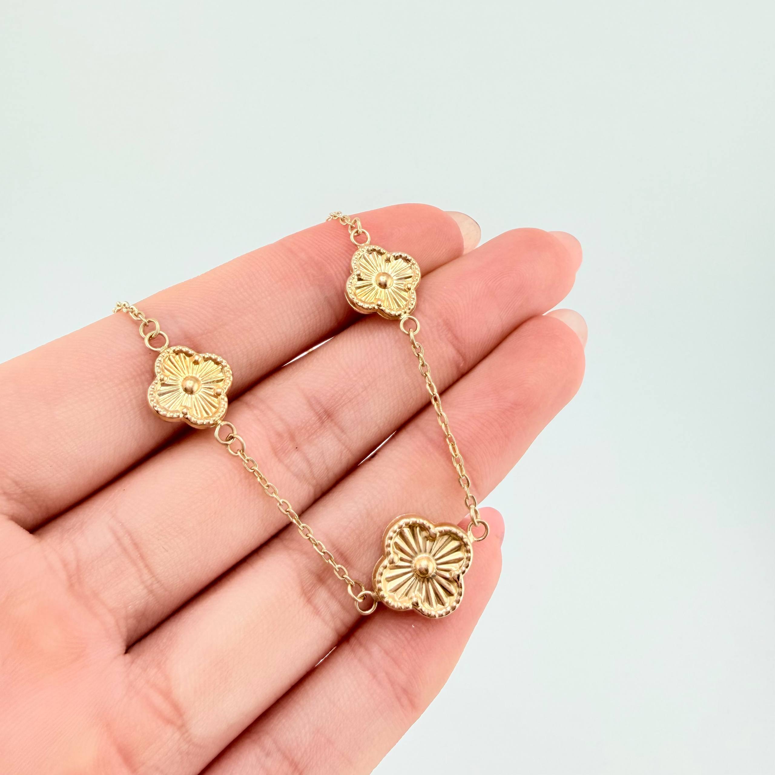 Pulso Aro seguido Treboles Flores Diamantadas 2.85gr / 19cm / 12mm-10mm Oro Amarillo Nac.Esp. 18K