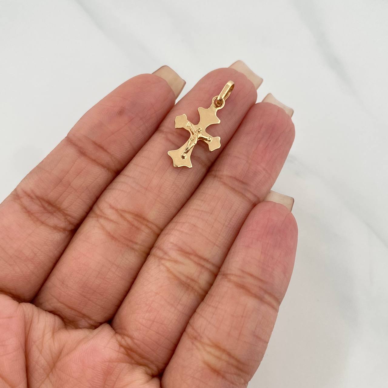 Dije Cruz Cristo 1.35 g / 2.4 cm Oro Amarillo 18K