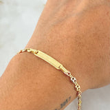 Pulso Bebé GC Placa Rectangular Punteada 1.8gr / 14cm / Oro 18K