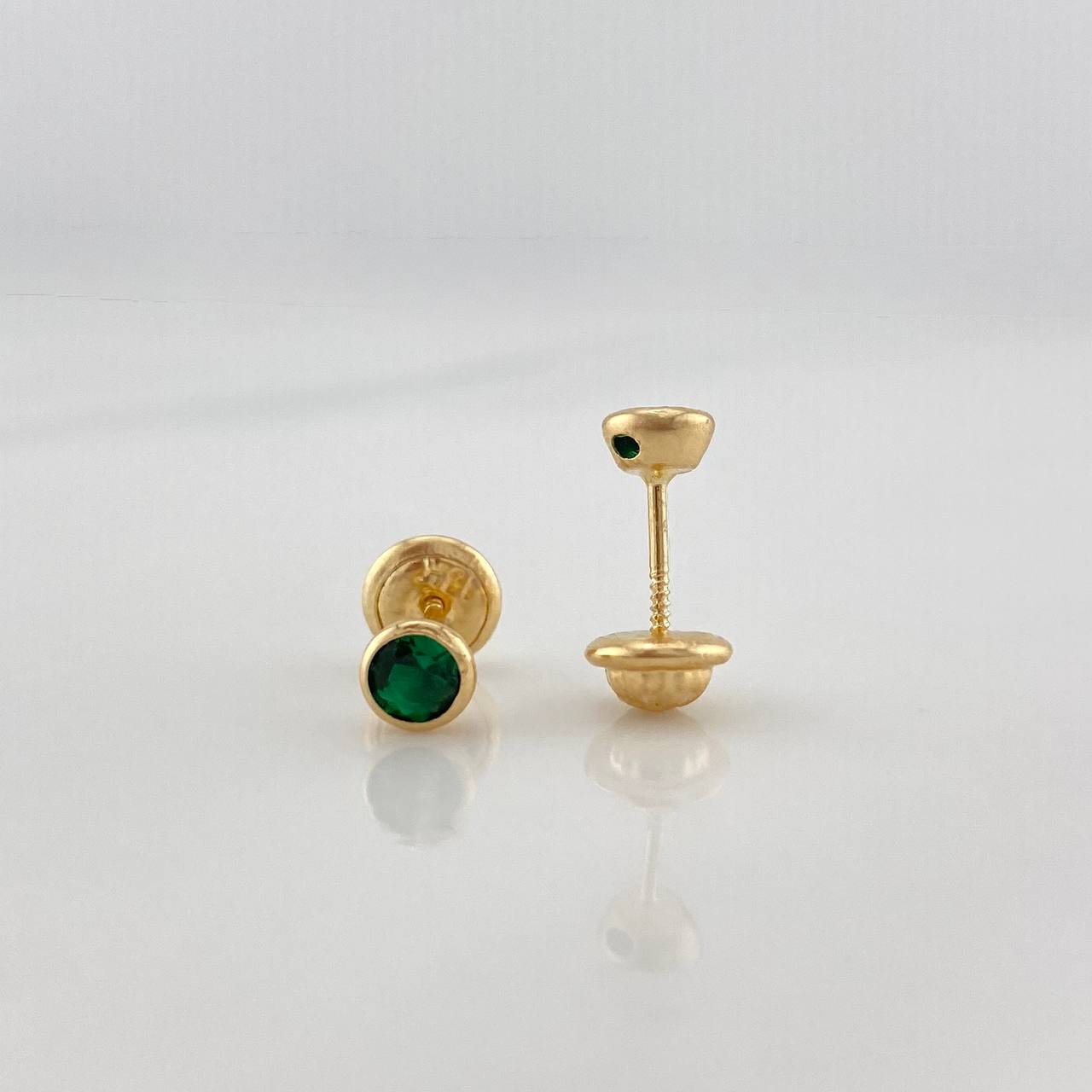 Topos Bisel Circon Verde 0.6 g / 1.5 mm Oro Amarillo 18K