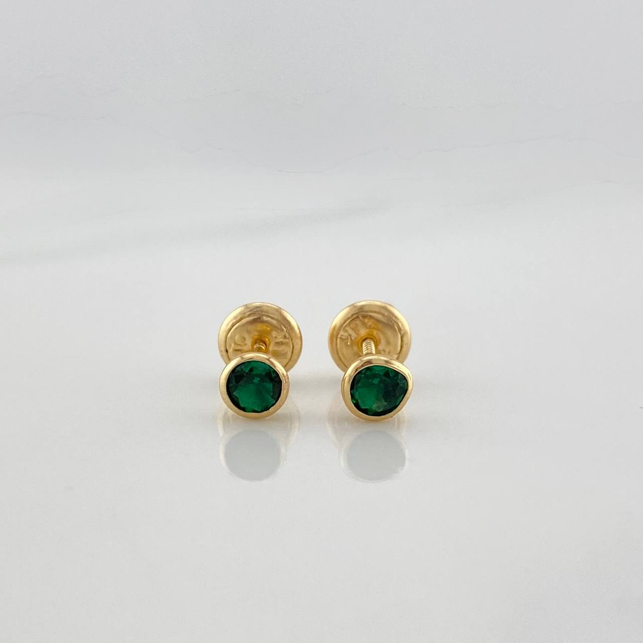 Topos Bisel Circon Verde 0.6 g / 1.5 mm Oro Amarillo 18K