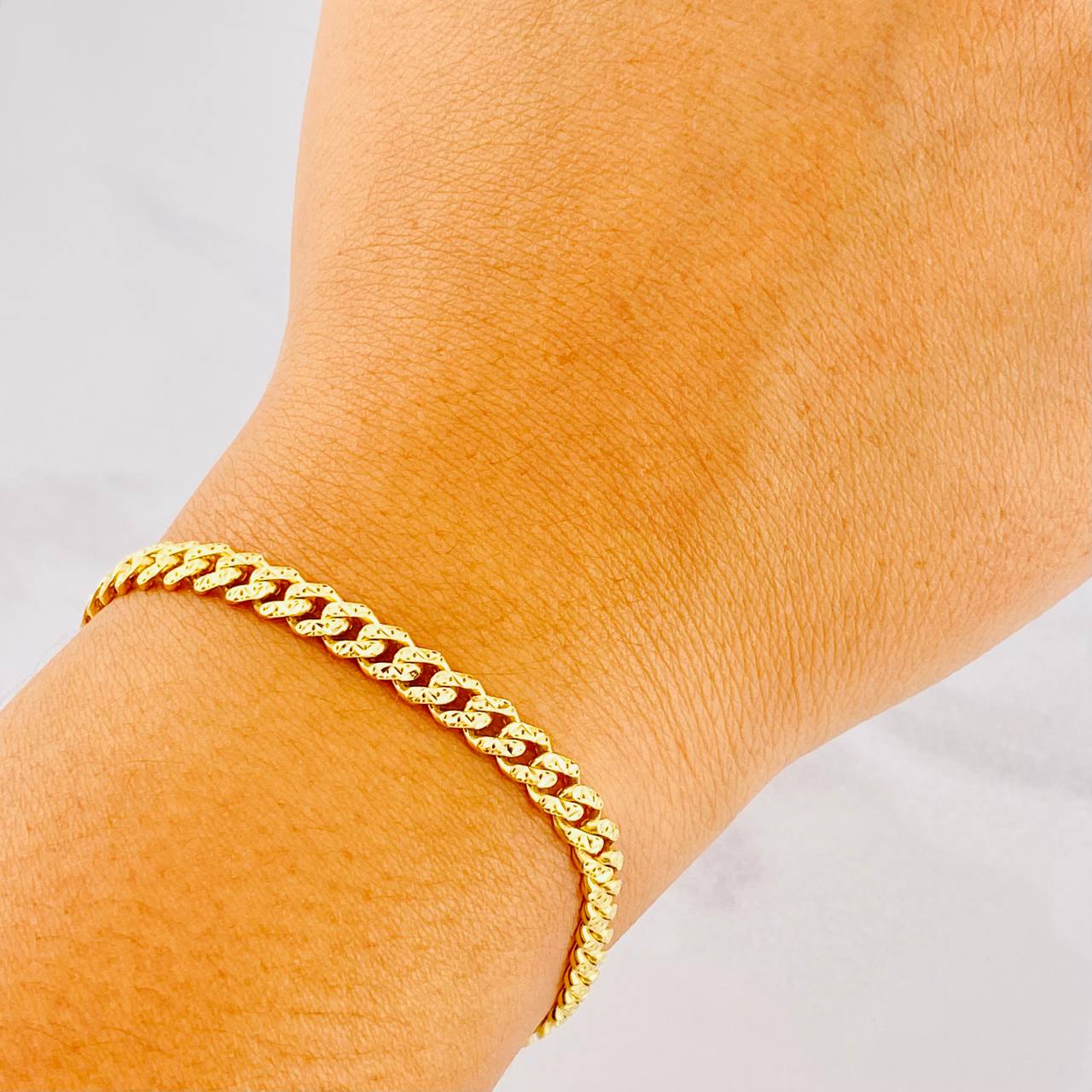 Pulso Monaco Diamantado 6.05g / 17.7cm / 5mm Oro Amarillo 18K