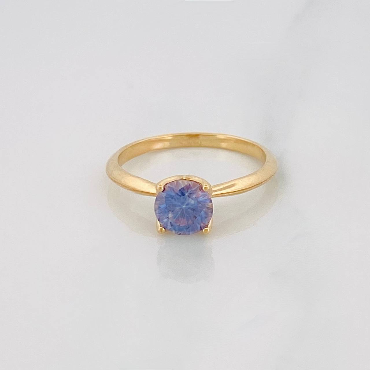 Anillo Solitario Moisanita 75 Pts 2.55g / T7 Oro Amarillo 18K