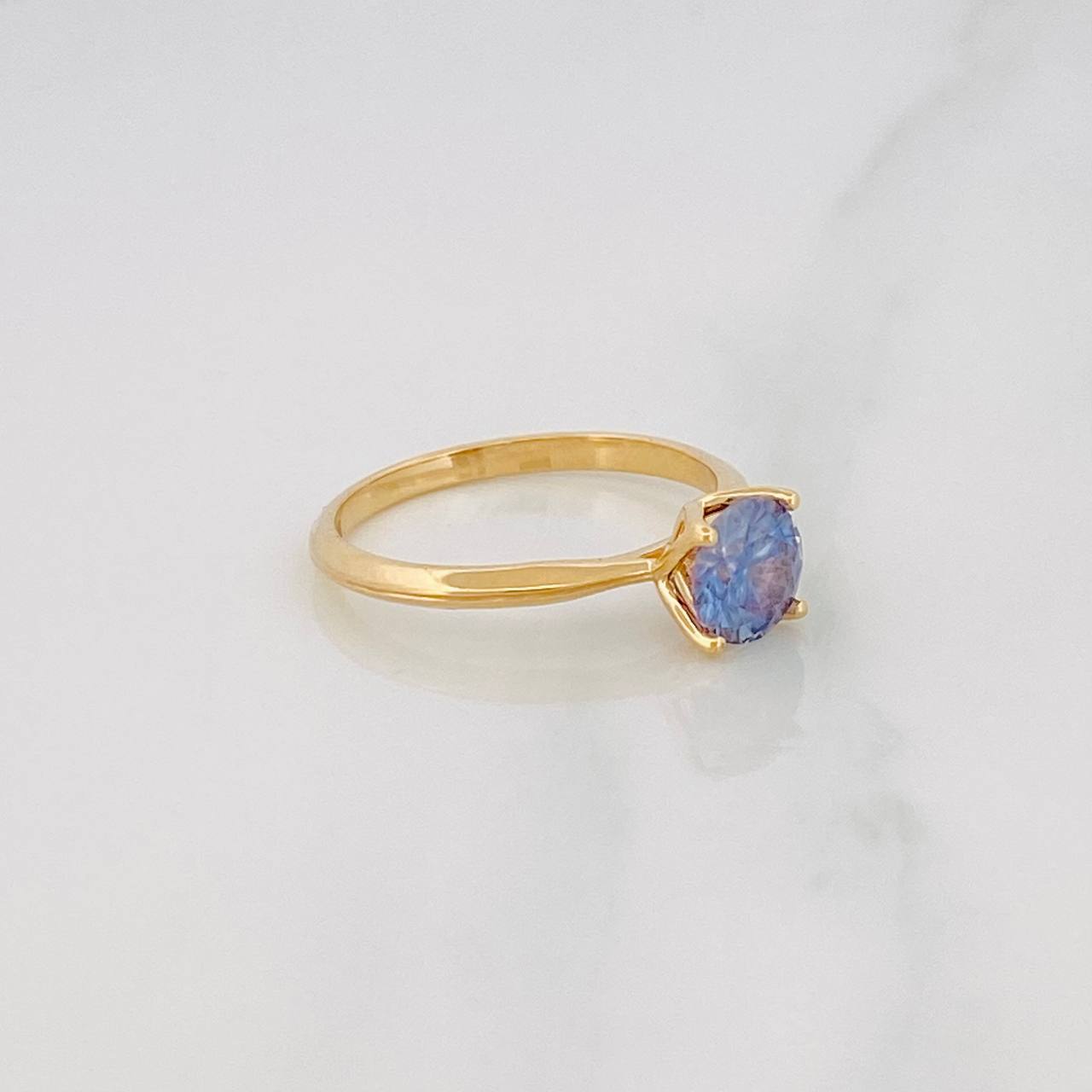 Anillo Solitario Moisanita 75 Pts 2.55g / T7 Oro Amarillo 18K