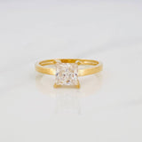Anillo Solitario Cuadrado Moisanita 75 Pts 2.2g / T6 3/4 Oro Amarillo 18K