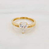 Anillo Solitario Gota Moisanita 79 Pts 2.6g / T5 3/4 Oro Amarillo 18K