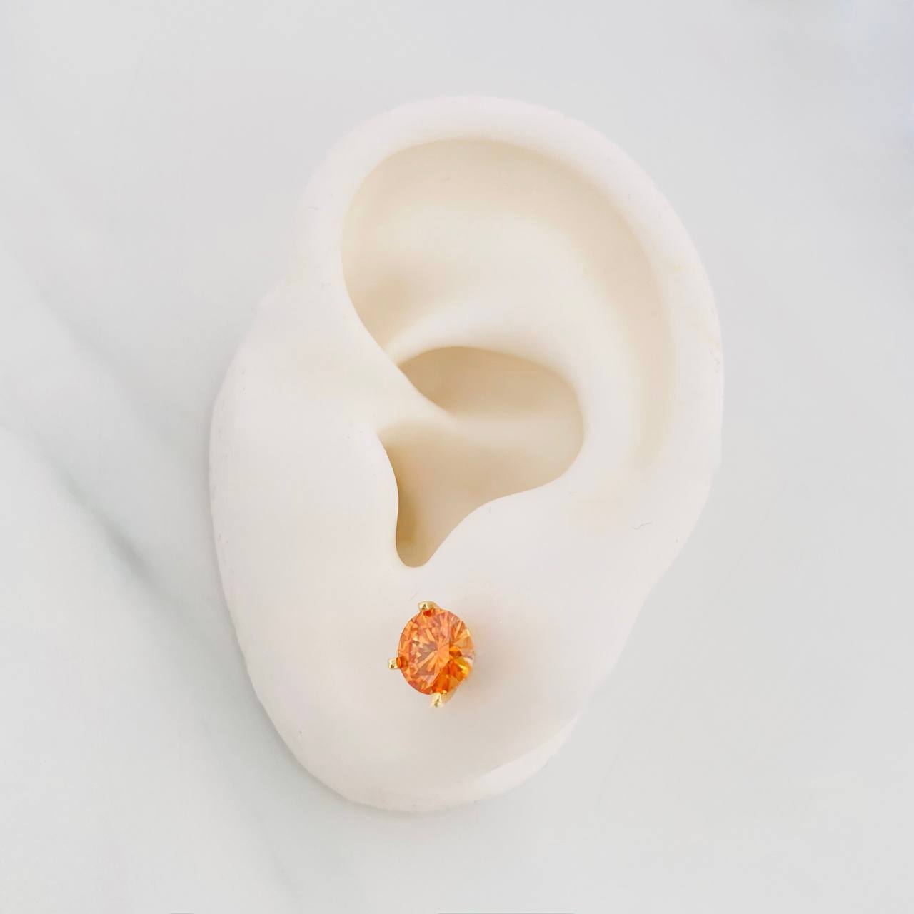 Topos Cuatro Garras Moisanita 1 Qts 1.65g / 6.42mm Oro Amarillo 18K