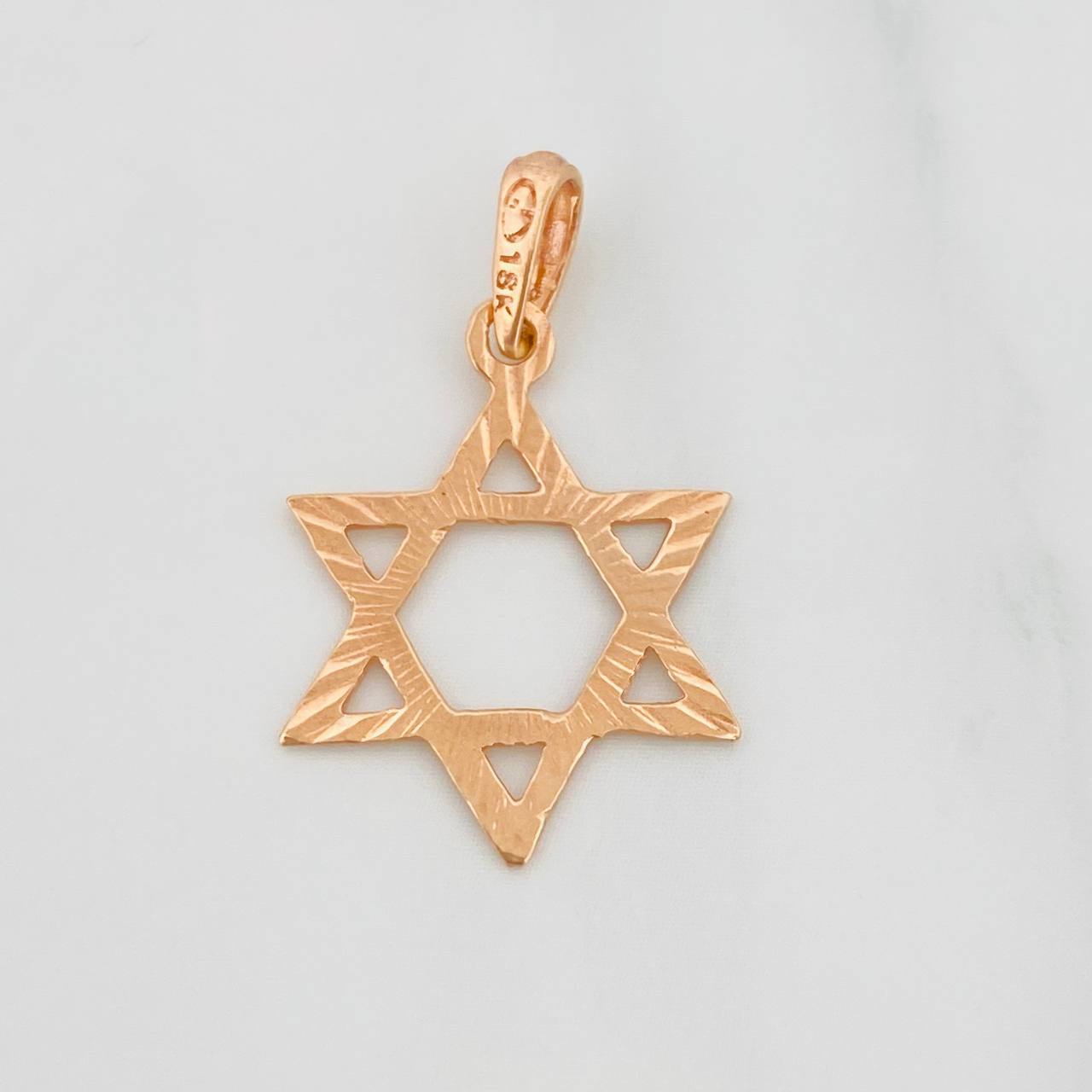 Dije Silueta Estrella 0.75g / 2.5cm Oro Rosa 18K